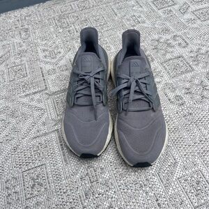 Adidas Men's Gray Ultraboosts